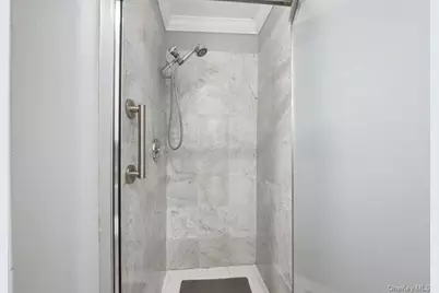 121 Newport Road, Yonkers, NY 10710 - Photo 34