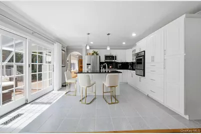 121 Newport Road, Yonkers, NY 10710 - Photo 12