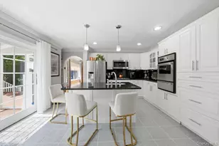 121 Newport Rd, Yonkers, NY 10710 - Photo 8