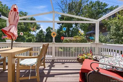 121 Newport Road, Yonkers, NY 10710 - Photo 38