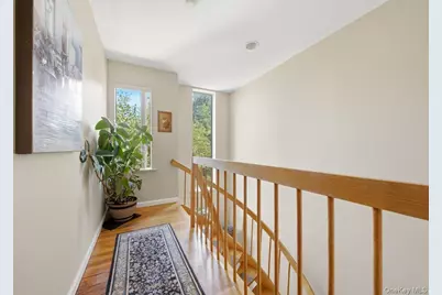 121 Newport Road, Yonkers, NY 10710 - Photo 28