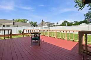 23 Hampshire Dr, Farmingdale, NY 11735 - Photo 26