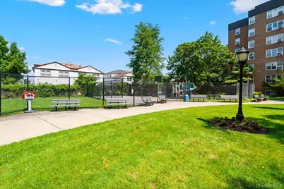 209-15 18th Avenue #3D, Bayside, NY 11360 - Photo 32