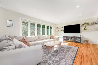 27 Baywood Lane, Bayport, NY 11705 - Photo 4