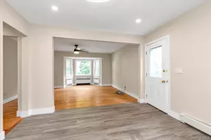 10 Stratton, Huntington Station, NY 11746 - Photo 8
