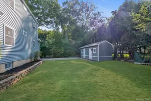 10 Stratton, Huntington Station, NY 11746 - Photo 18