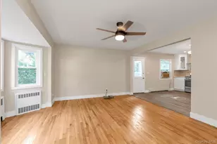 10 Stratton, Huntington Station, NY 11746 - Photo 4