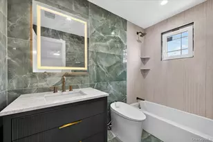 112 Old Oak Ln, Levittown, NY 11756 - Photo 24