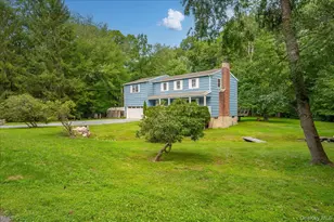 9 Laurel Rd, South Salem, NY 10590 - Photo 2