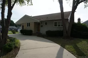 108 Glen Rd, Babylon, NY 11703 - Photo 2