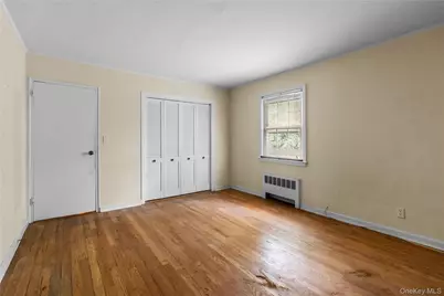 17 Robins Crescent #17, New Rochelle, NY 10801 - Photo 14