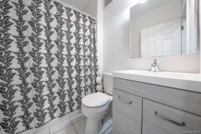 821 Prospect Avenue, Westbury, NY 11590 - Photo 14