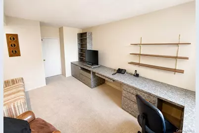 27110 Grand Central Parkway #17L, Floral Park, NY 11005 - Photo 16