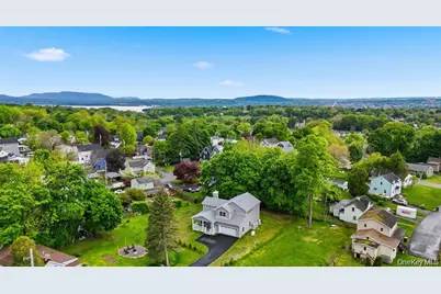 33 Howland Avenue, Beacon, NY 12508 - Photo 2