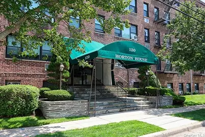 120 Horton Highway #c2, Mineola, NY 11501 - Photo 1