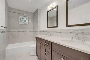 11 Lillian Ln, Plainview, NY 11803 - Photo 22