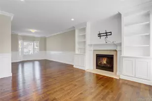 11 Lillian Ln, Plainview, NY 11803 - Photo 10