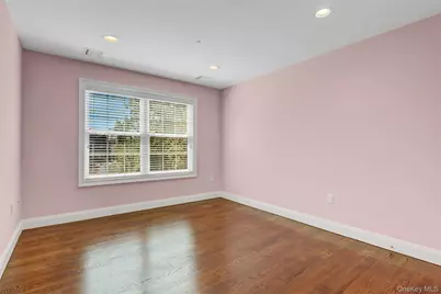 11 Lillian Lane, Plainview, NY 11803 - Photo 20