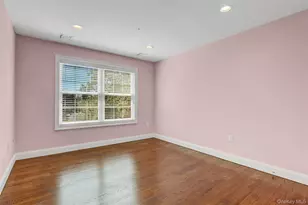 11 Lillian Ln, Plainview, NY 11803 - Photo 20