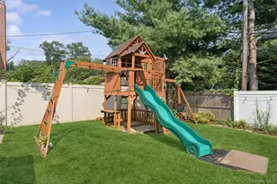 1007 Stafford Rd, Valley Stream, NY 11580 - Photo 30