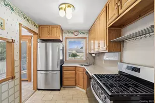 52 Narcissus Ave, Jericho, NY 11753 - Photo 10
