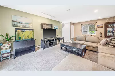 35 E 6th Street, Patchogue, NY 11772 - Photo 4