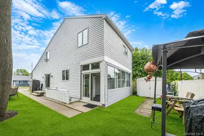 35 E 6th Street, Patchogue, NY 11772 - Photo 26