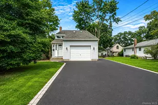 35 E 6th St, Patchogue, NY 11772 - Photo 2