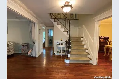 174 Lodge Avenue, Huntington Station, NY 11746 - Photo 2