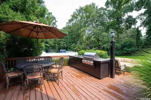 174 Lodge Ave, Huntington Station, NY 11746 - Photo 12