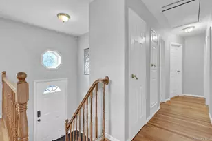 727 Peter Paul Dr, West Islip, NY 11795 - Photo 8