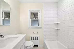 2 Dorset Ln, Farmingdale, NY 11735 - Photo 12