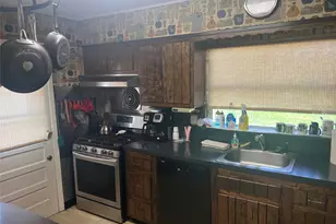 41-39 248th St, Little Neck, NY 11363 - Photo 8