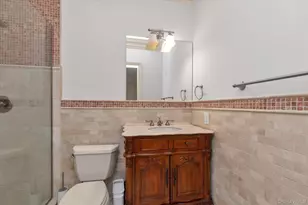 171 Stillwell Ln, Syosset, NY 11791 - Photo 28
