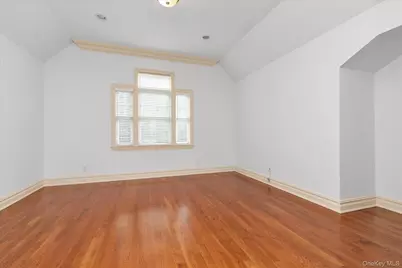 171 Stillwell Lane, Syosset, NY 11791 - Photo 32