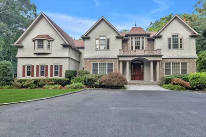171 Stillwell Lane, Syosset, NY 11791 - Photo 2