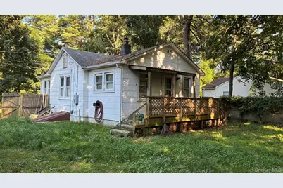 80 Magnolia Drive, Mastic Beach, NY 11951 - Photo 14