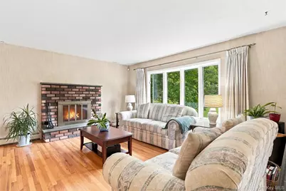 16 Cromwell Drive, Poughkeepsie, NY 12603 - Photo 8