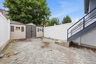 320 E 59th St, Brooklyn, NY 11203 - Photo 16