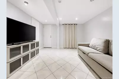320 E 59th Street, Brooklyn, NY 11203 - Photo 14