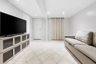 320 E 59th St, Brooklyn, NY 11203 - Photo 14