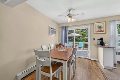 88 Crestwood Boulevard, Farmingdale, NY 11735 - Photo 8