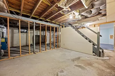 1037 Broadway, Westbury, NY 11590 - Photo 30