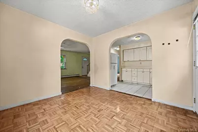 1037 Broadway, Westbury, NY 11590 - Photo 10
