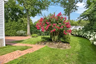 20 Earle Pl, Manhasset, NY 11030 - Photo 40