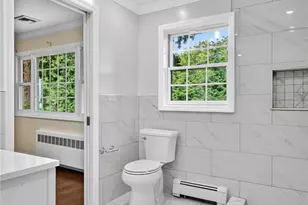 20 Earle Pl, Manhasset, NY 11030 - Photo 18