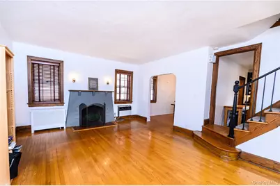 27-19 167 Street, Flushing, NY 11358 - Photo 2