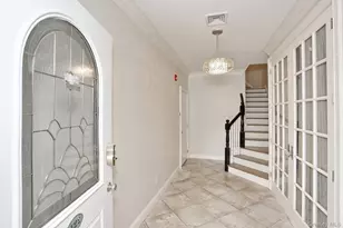 122 Bates Dr, Monsey, NY 10952 - Photo 4