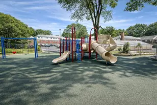 15-98 212th St, Bayside, NY 11360 - Photo 20