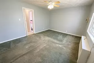 15-98 212th St, Bayside, NY 11360 - Photo 16